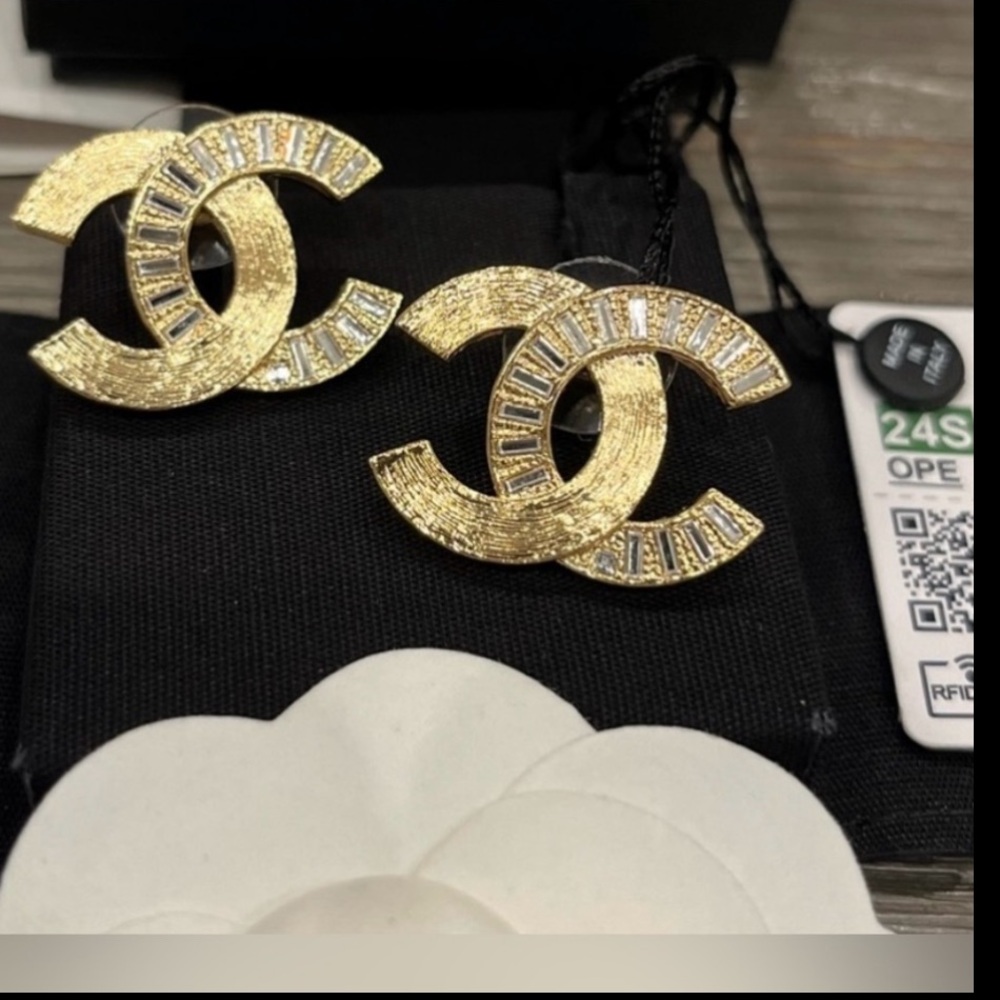 ❌SOLD❌ CHANEL 24S Gold & Crystal CC Stud Earrings - NEW with TAGS & RECEIPT